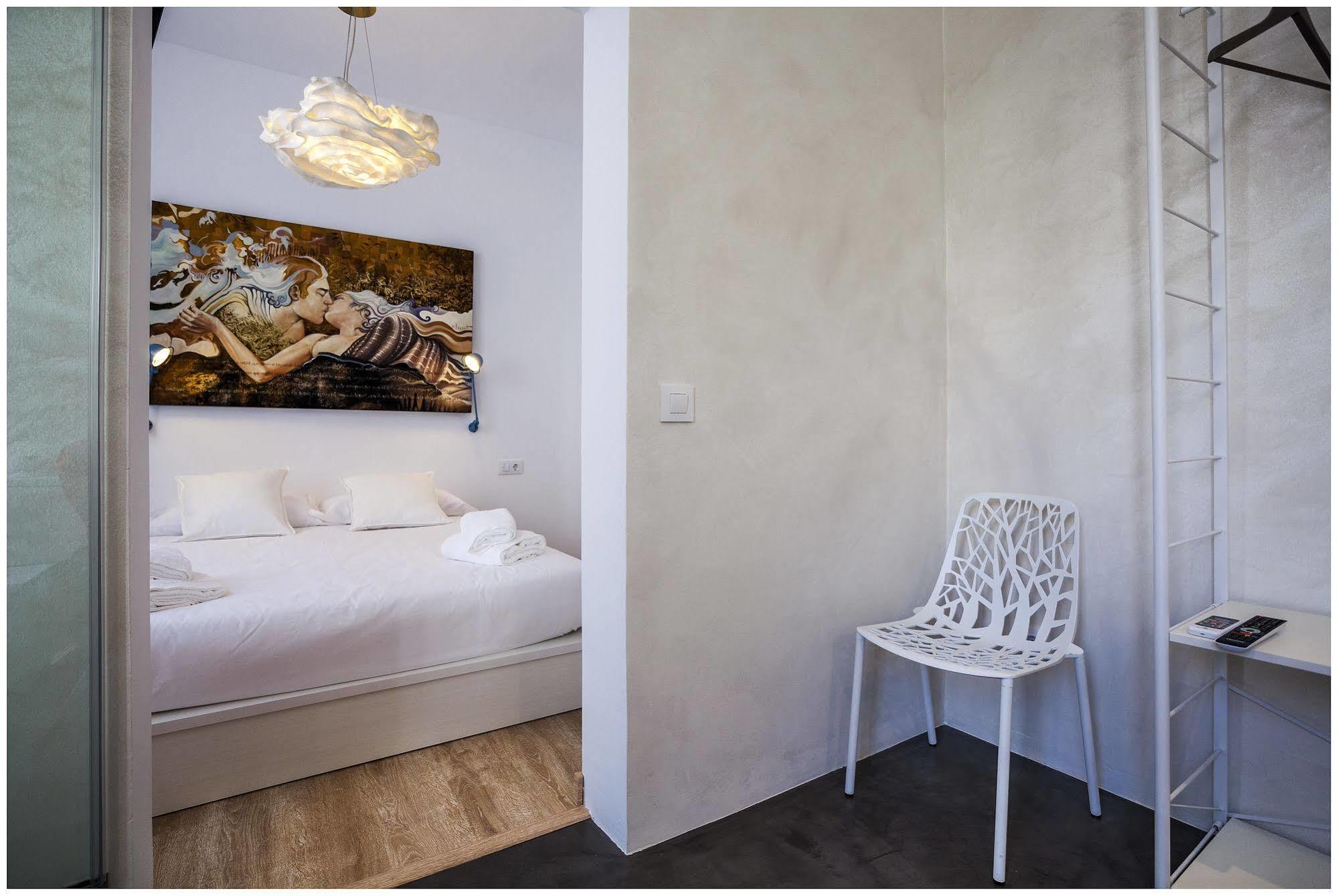 Cheap & Chic Hotel Ciutadella  Esterno foto