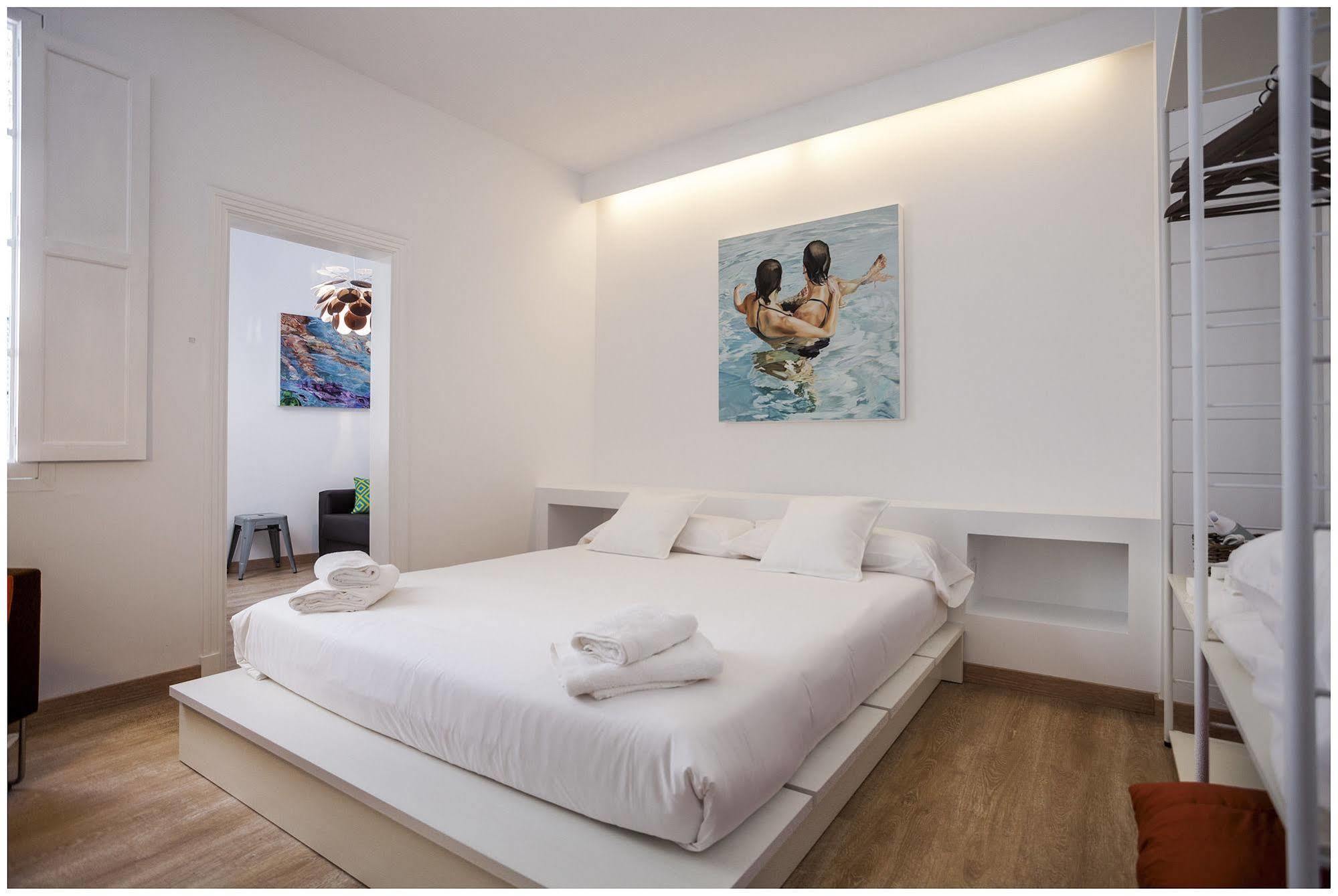 Cheap & Chic Hotel Ciutadella  Esterno foto