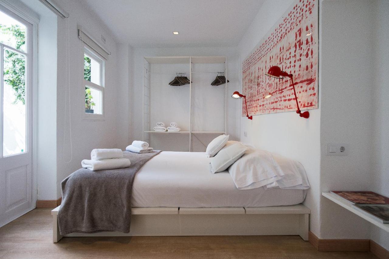 Cheap & Chic Hotel Ciutadella  Esterno foto